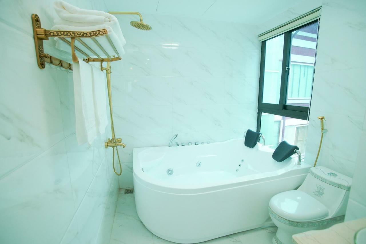 King'S Hotel Yen Hoa Hanoi Buitenkant foto